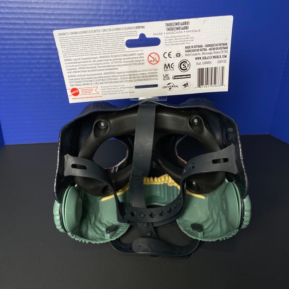 Jurassic World Dominion Therizinosaurus Mask with moving jaw. - Picture 6 of 6